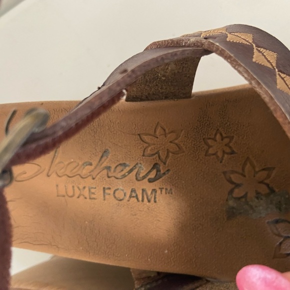 Sketchers, Size 8 brown and cream, Becca, sandals, with diamond Design - Picture 7 of 8